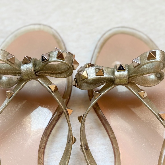 Women’s Valentino rock, stud, jelly flip-flops - Picture 5 of 8